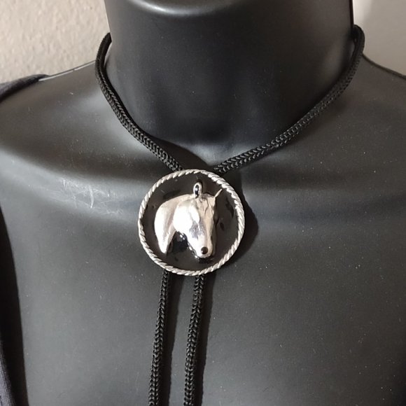 Black And Silver Tone Horse Head Bolo Tie - Picture 4 of 11